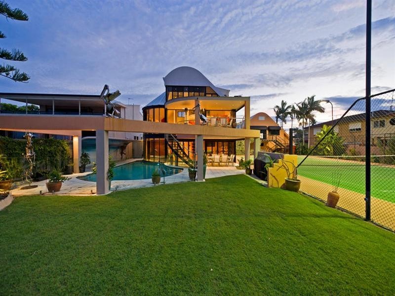 17-19 Howard Street, Runaway Bay QLD 4216