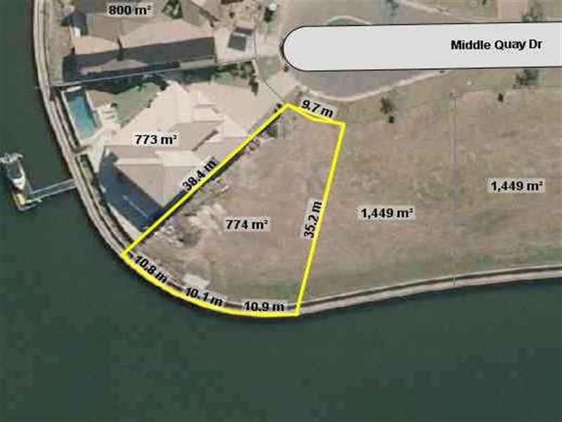 18 Middle Quay Drive, Biggera Waters QLD 4216