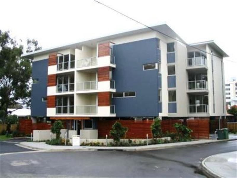 17/5 Carey Lane, Southport QLD 4215