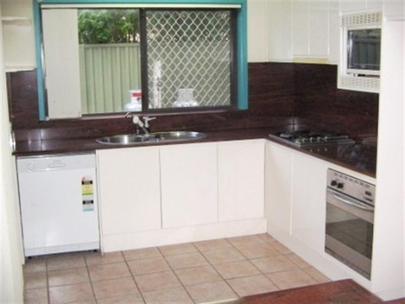 11 BASS Place, Paradise Point QLD 4216