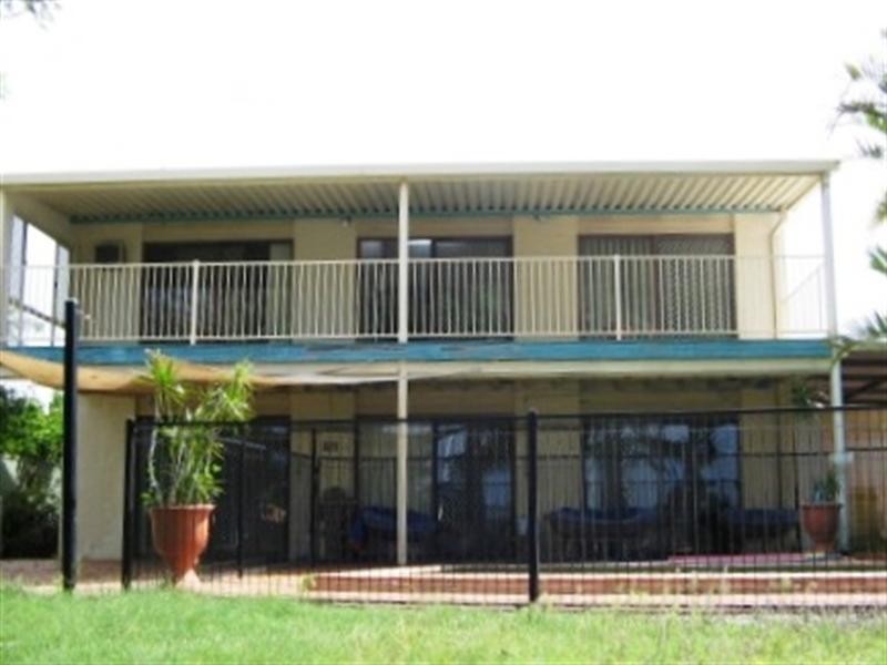 11 BASS Place, Paradise Point QLD 4216