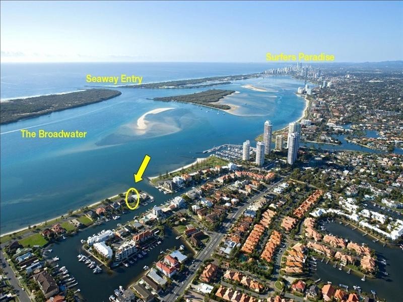 6 Anglers Esplanade, Runaway Bay QLD 4216