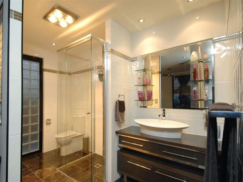 24 Daru Avenue, Runaway Bay QLD 4216