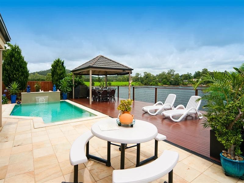 61 Brittany Drive, Oxenford QLD 4210