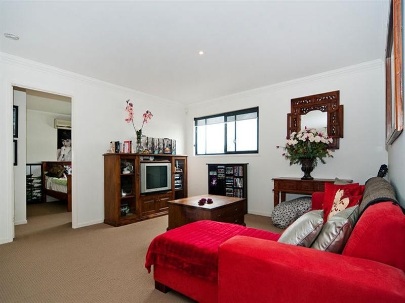 61 Brittany Drive, Oxenford QLD 4210