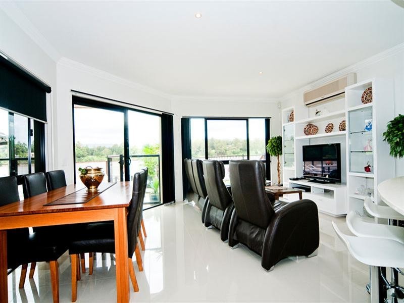 61 Brittany Drive, Oxenford QLD 4210