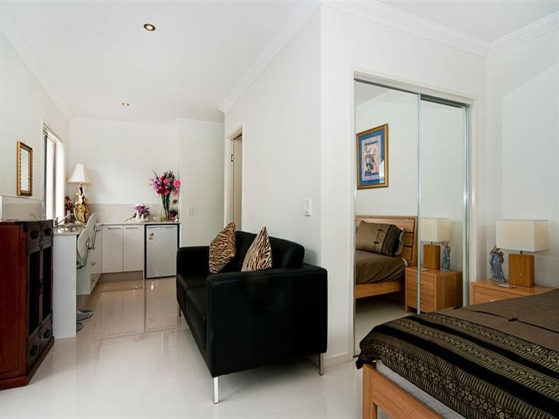 61 Brittany Drive, Oxenford QLD 4210