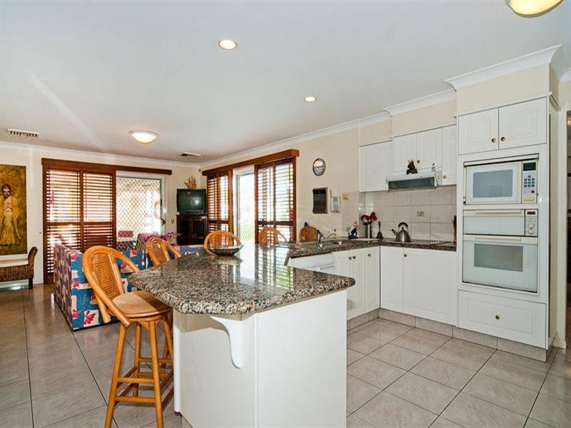 102 Sundance Way, Runaway Bay QLD 4216