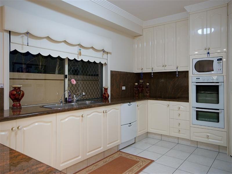 53 Cockleshell Court, Runaway Bay QLD 4216