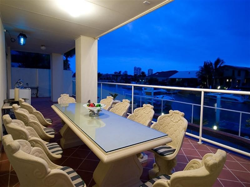 53 Cockleshell Court, Runaway Bay QLD 4216