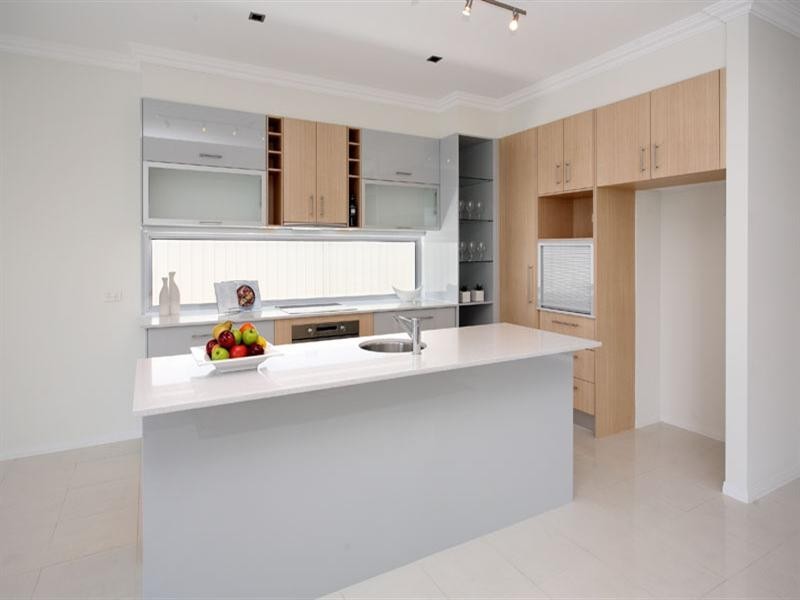 15 Manacor Place, Coombabah QLD 4216
