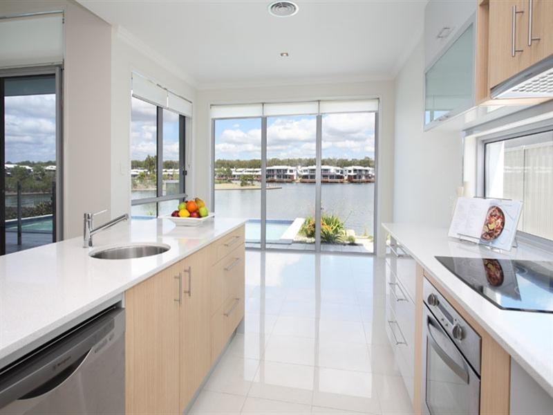 15 Manacor Place, Coombabah QLD 4216