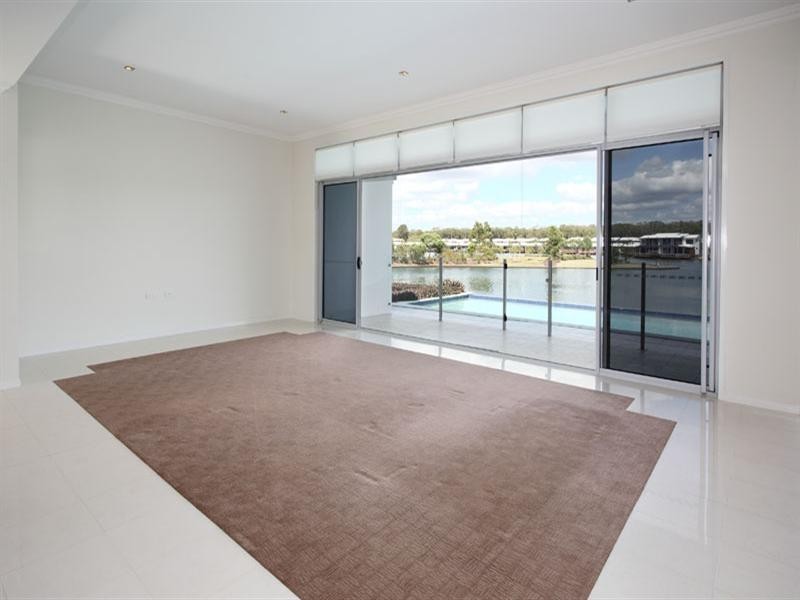 15 Manacor Place, Coombabah QLD 4216