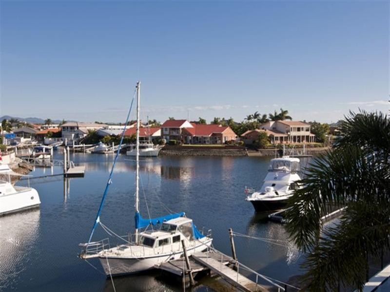 44 Shearwater Esplanade, Runaway Bay QLD 4216