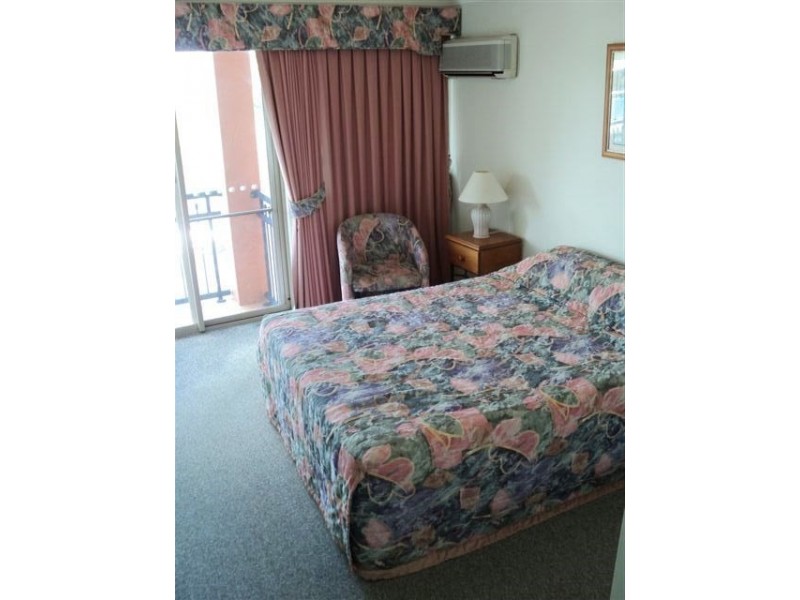 50 John Lund Drive, Hope Island QLD 4212