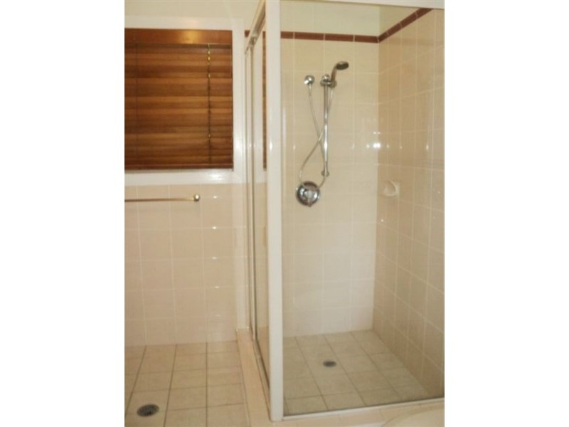 50 John Lund Drive, Hope Island QLD 4212