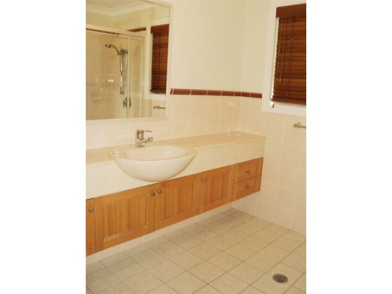 50 John Lund Drive, Hope Island QLD 4212