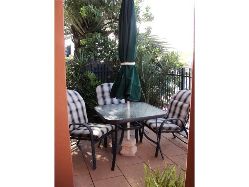 50 John Lund Drive, Hope Island QLD 4212