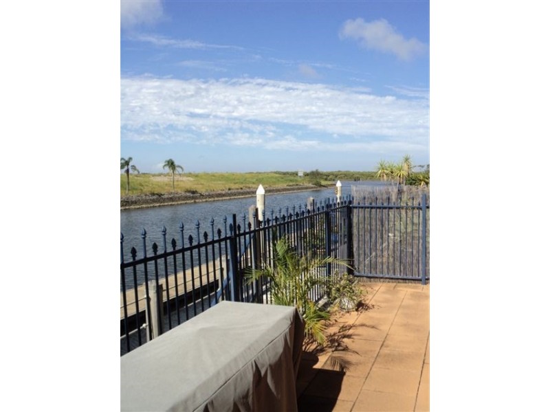 50 John Lund Drive, Hope Island QLD 4212