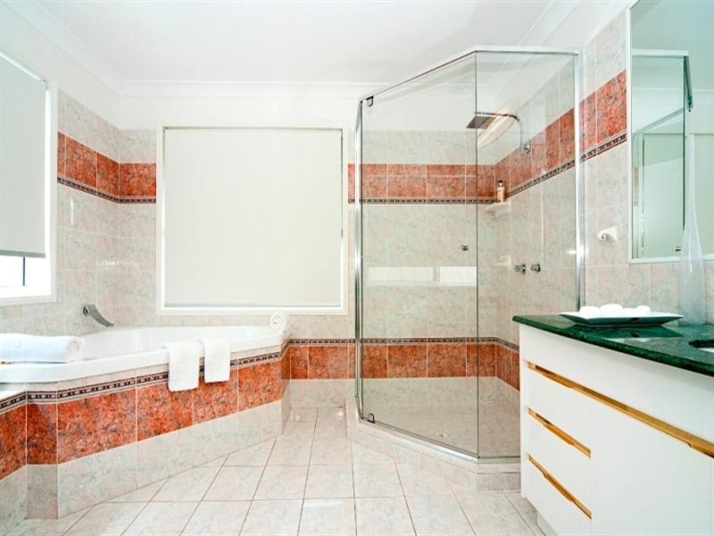 55 Pebble Beach Drive, Runaway Bay QLD 4216