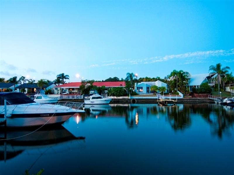 55 Pebble Beach Drive, Runaway Bay QLD 4216