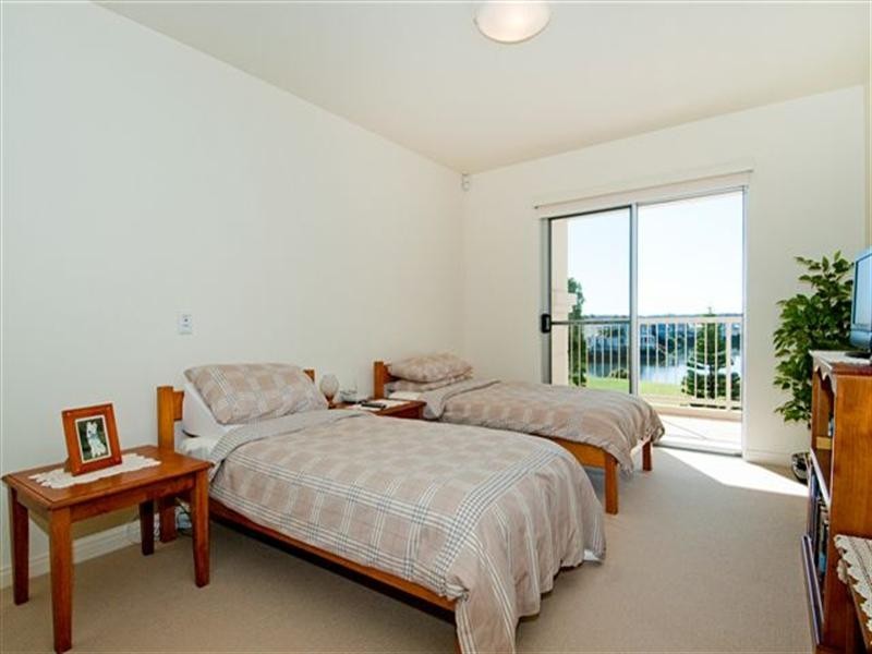 8317 Magnolia Drive East, Hope Island QLD 4212