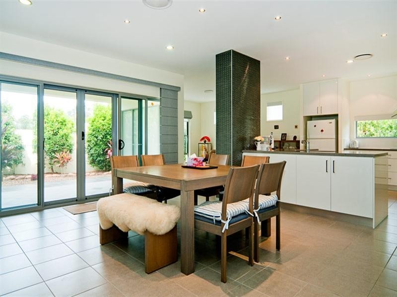 3 James Place, Maudsland QLD 4210