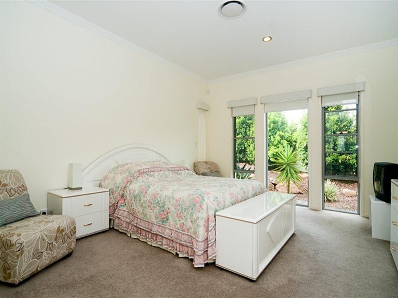 3 James Place, Maudsland QLD 4210