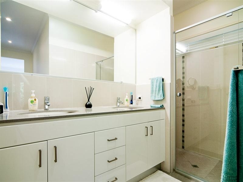 3 James Place, Maudsland QLD 4210