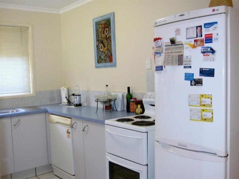 2/8 Ash Court, Arundel QLD 4214
