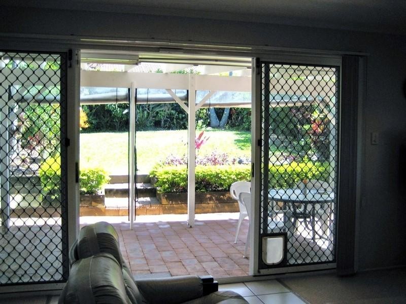 2/8 Ash Court, Arundel QLD 4214