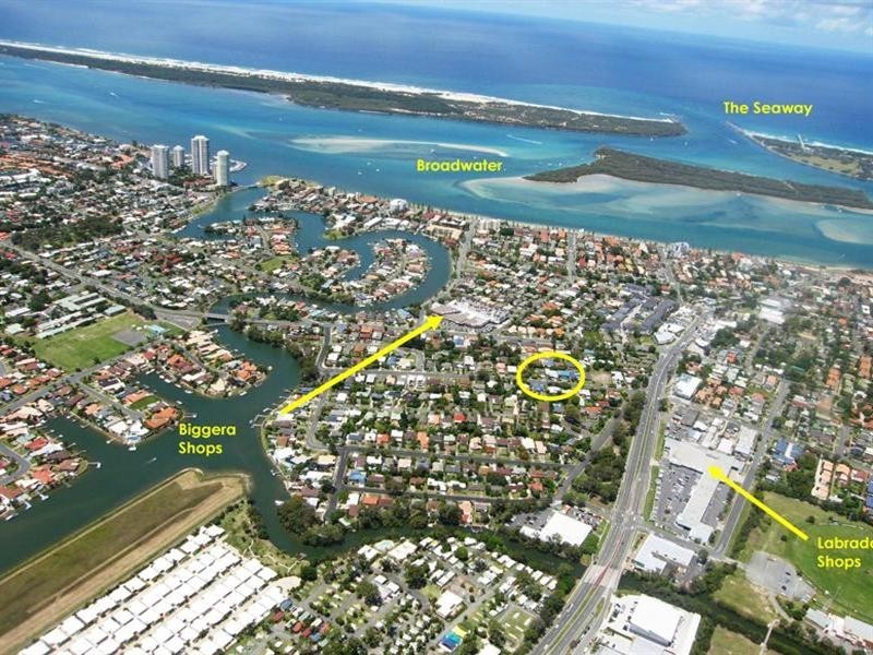 17 Ashbourne Terrace, Biggera Waters QLD 4216