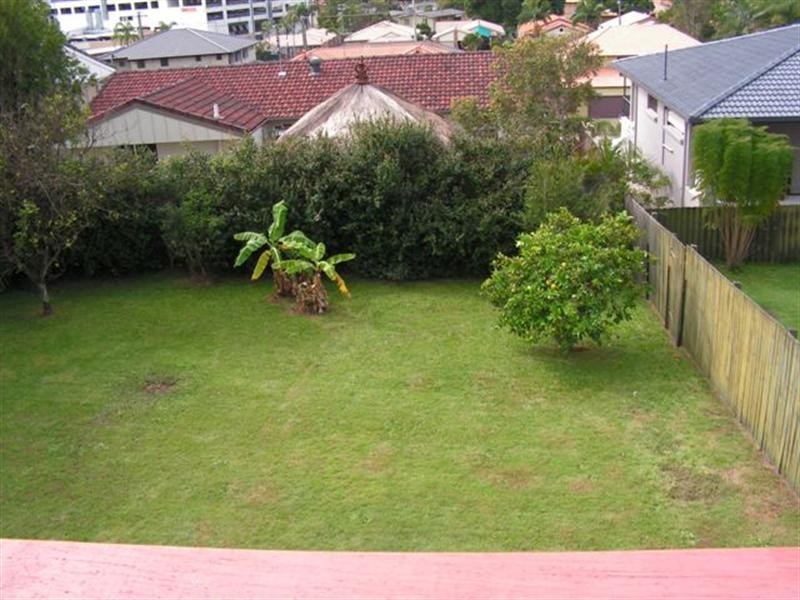 17 Ashbourne Terrace, Biggera Waters QLD 4216