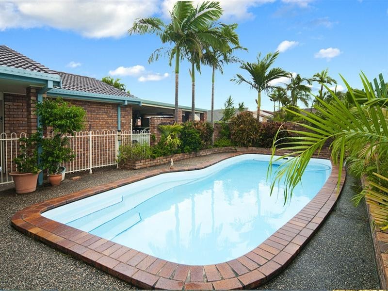 16 Cockleshell Court, Runaway Bay QLD 4216