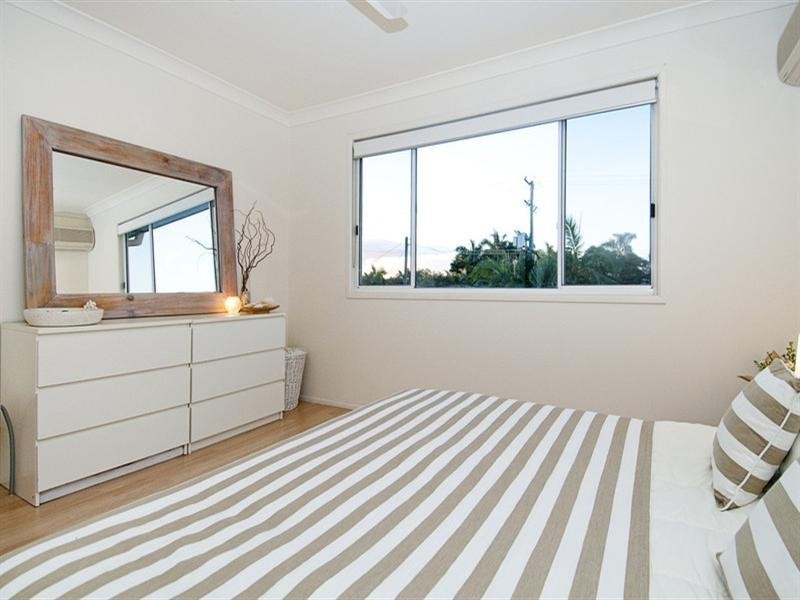 64 Poinsettia Avenue, Hollywell QLD 4216