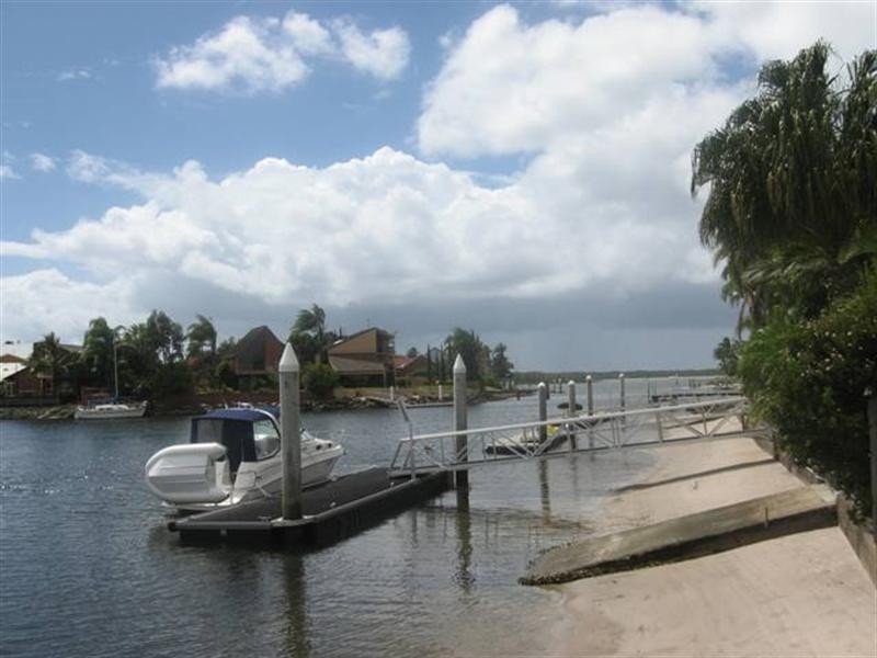 9 Salamau Street, Runaway Bay QLD 4216