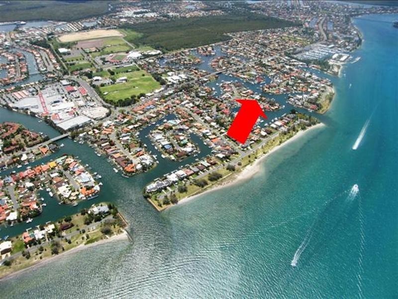 9 Salamau Street, Runaway Bay QLD 4216