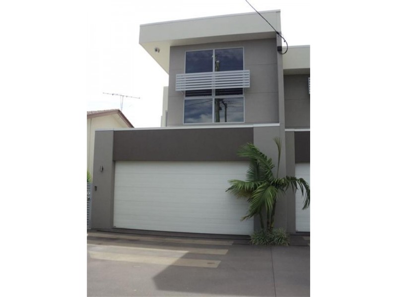 1/50 Government Road, Labrador QLD 4215