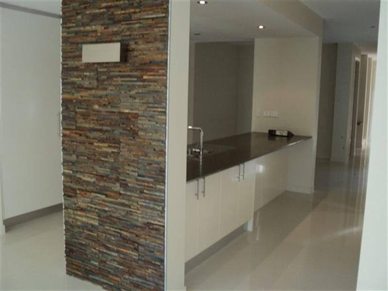 1/50 Government Road, Labrador QLD 4215