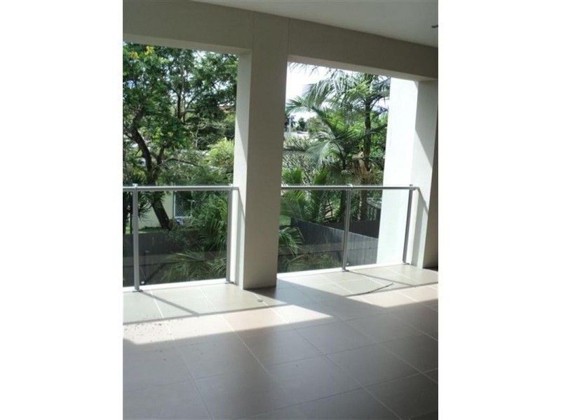 1/50 Government Road, Labrador QLD 4215