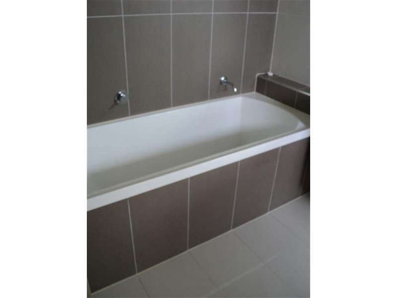 1/50 Government Road, Labrador QLD 4215