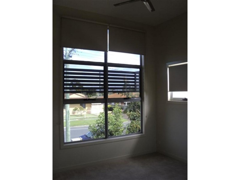 1/50 Government Road, Labrador QLD 4215