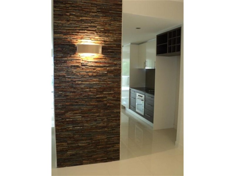 1/50 Government Road, Labrador QLD 4215