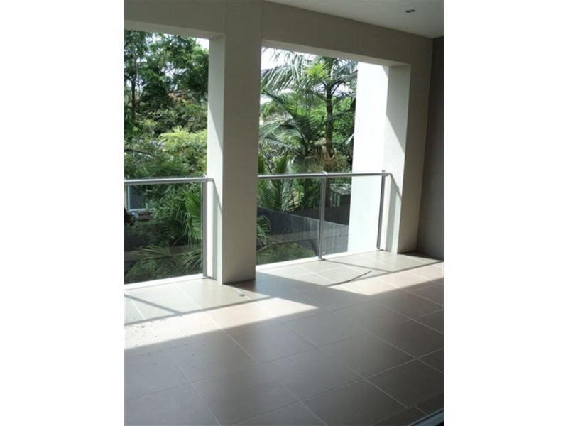 1/50 Government Road, Labrador QLD 4215