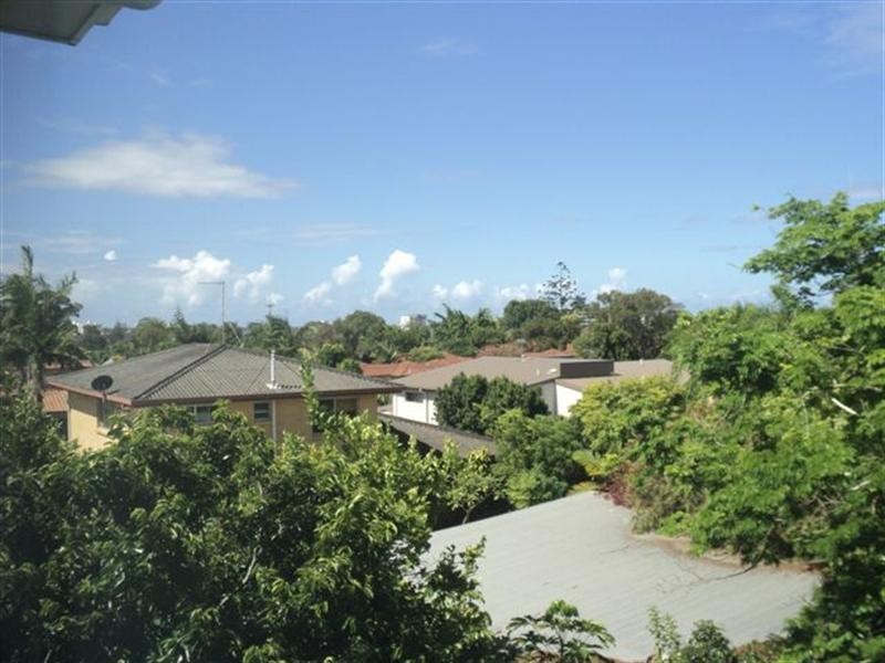 1/50 Government Road, Labrador QLD 4215