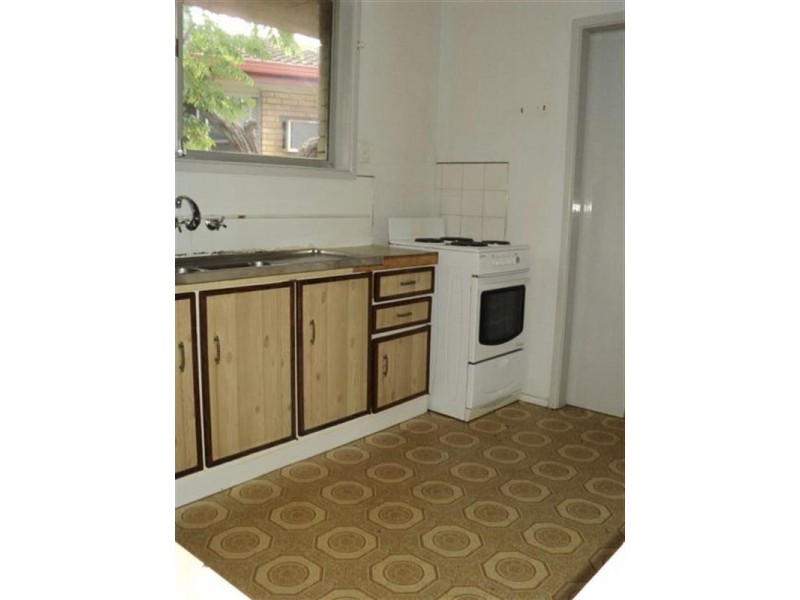 40 Anembo Street, Chevron Island QLD 4217