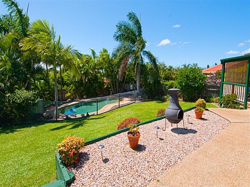 9 Suncrest Court, Parkwood QLD 4214