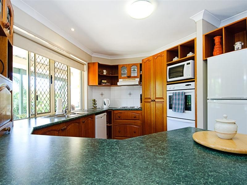 9 Suncrest Court, Parkwood QLD 4214