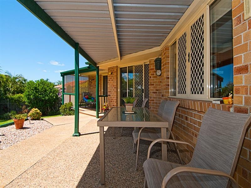 9 Suncrest Court, Parkwood QLD 4214
