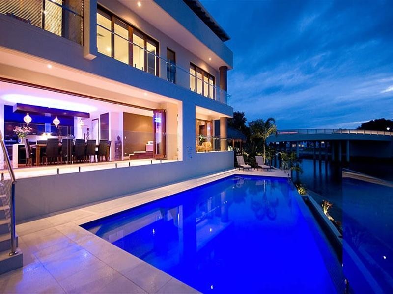 Sovereign Islands QLD 4216